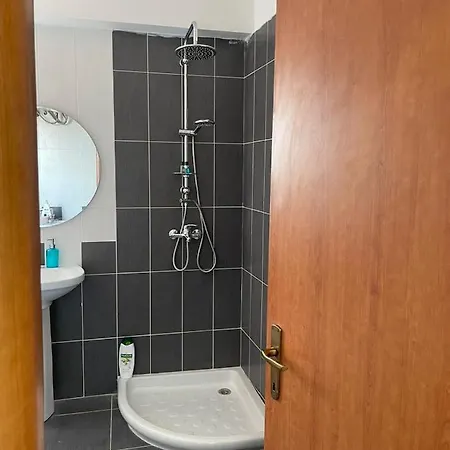 Apartment Seriani Dock Sarande